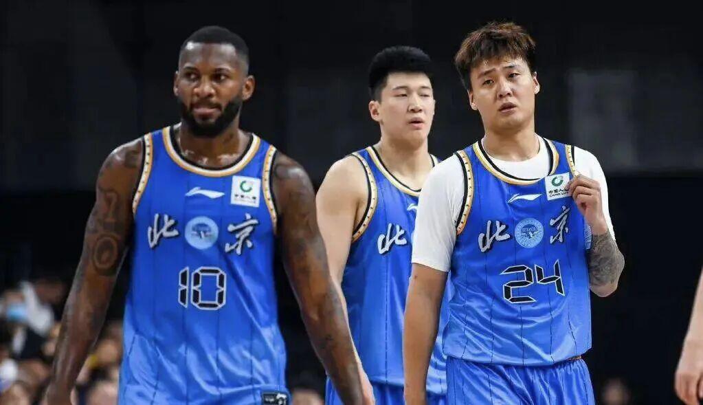 爱游戏体育app下载-CBA男篮动态更新！带来北京男篮赵睿、新小外援，广东男篮新大外援以及辽宁男篮哈维的最新消息